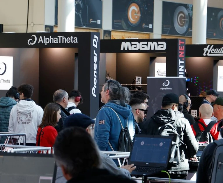 Where to buy tickets for the Italian Entertainment Expo 2026?