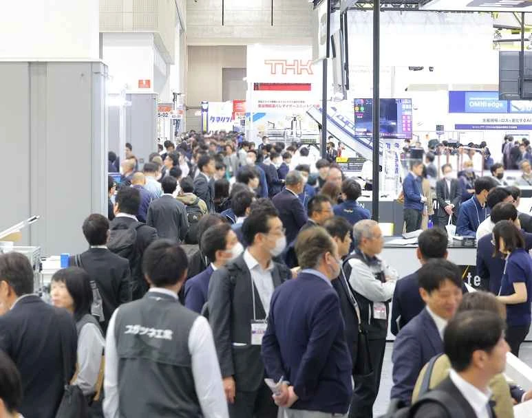 What exhibits will be featured at the Kansai Logistics Show 2026?