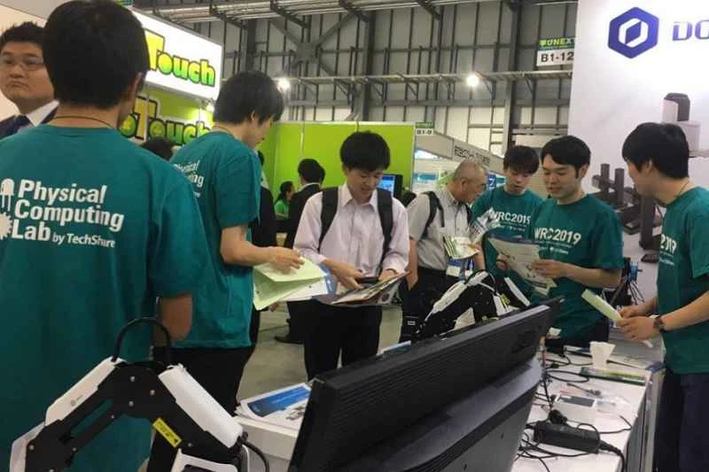 How do I apply for tickets to the 2026 Japan Education Fair (EDIX)? How much do they cost?