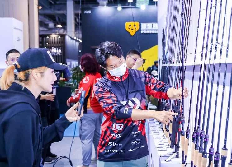 What are the ticket prices for the 2026 Guangzhou Fishing Tackle Exhibition, and how can I purchase them?