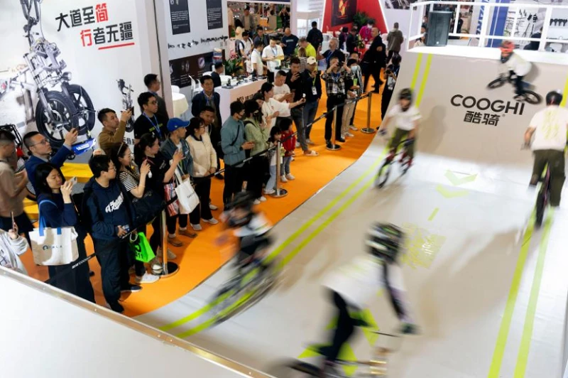 What are the ticket prices for the 2026 Shanghai Cycling Show (CHINA CYCLE), and how can I purchase them?