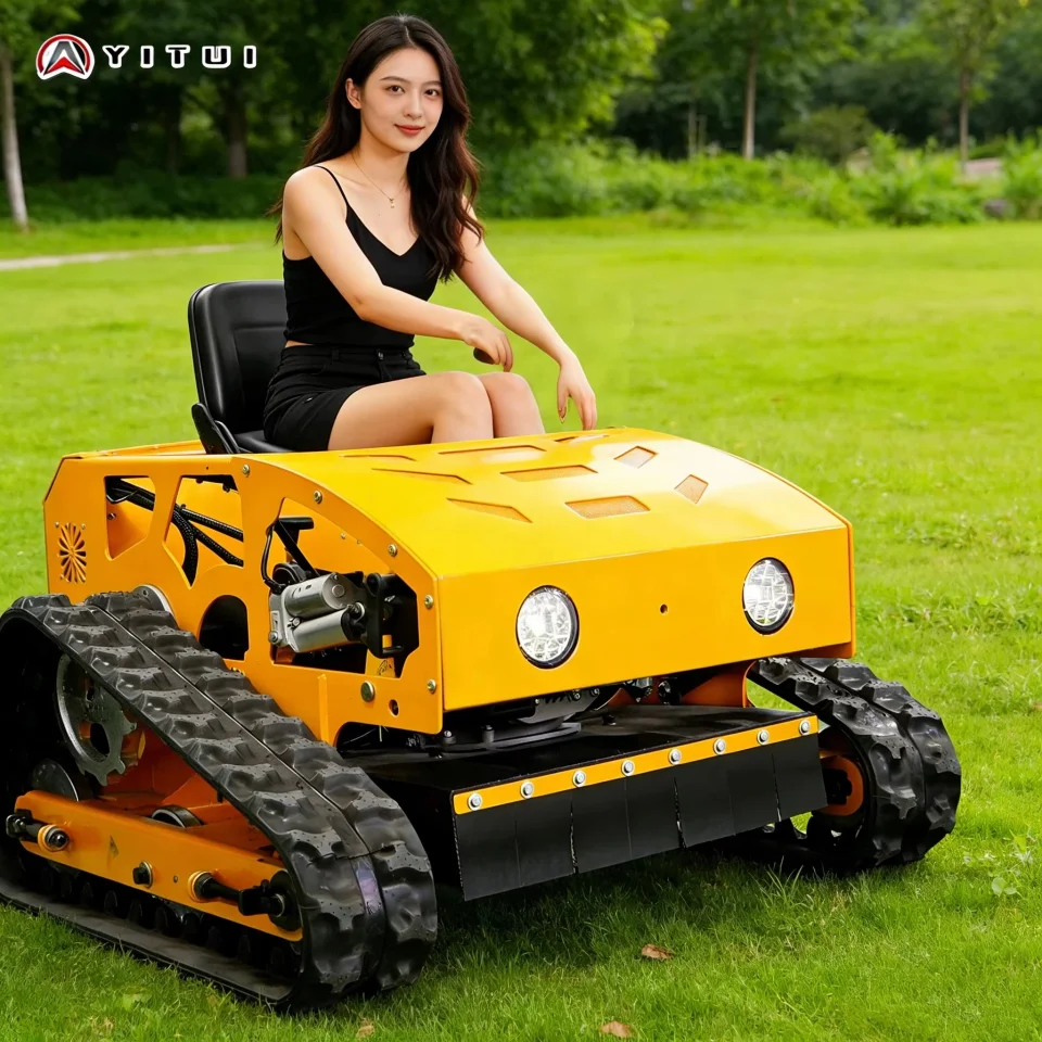 Custom 550mm RC Lawn Mower – Gas Engine, Rubber Crawler Tracks, Self-Propelled Cutting Machine